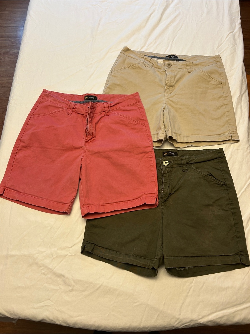 Lee Women’s Casual Shorts Bundle – Coral/Olive/Khaki – Size 10